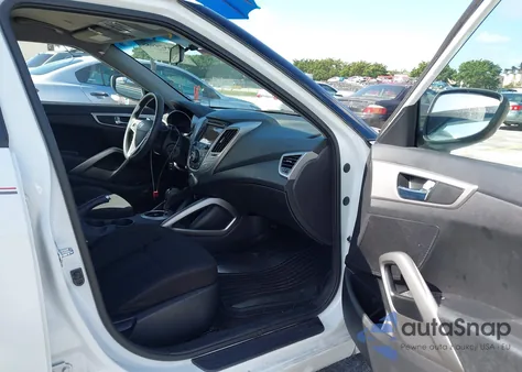 2015 Hyundai Veloster из США, поврежденный, VIN KMHTC6AD1FU237831